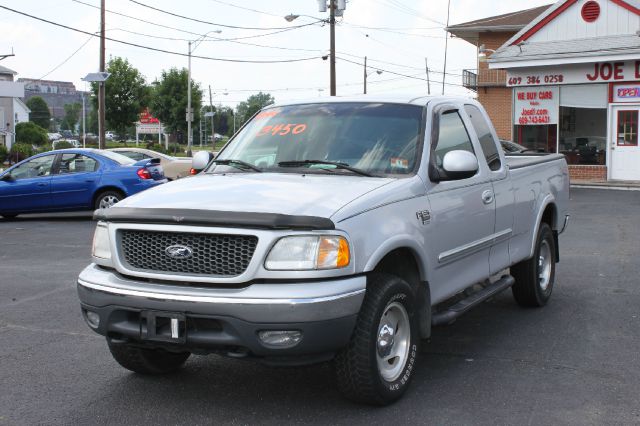 2000 Ford F150 SE Well Kept Alloy Wheels