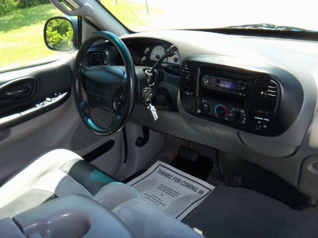 2000 Ford F150 LT Crew Cab