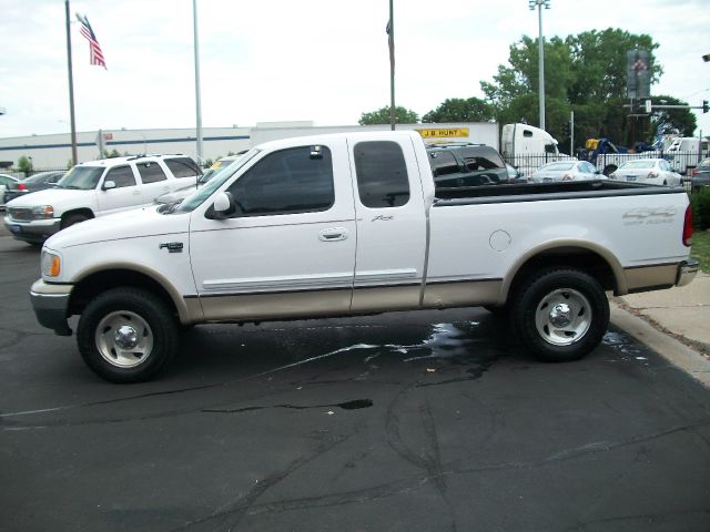 2000 Ford F150 Crew Cab 143.5 WB 4WD SLT