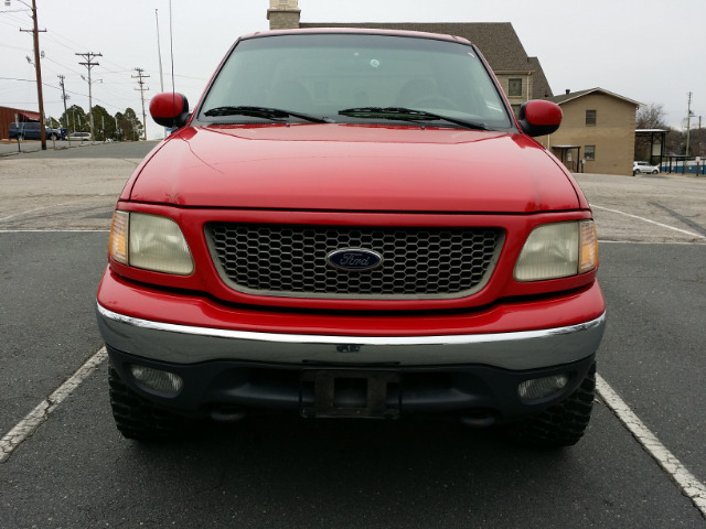 2000 Ford F150 XLS 4D Sedan