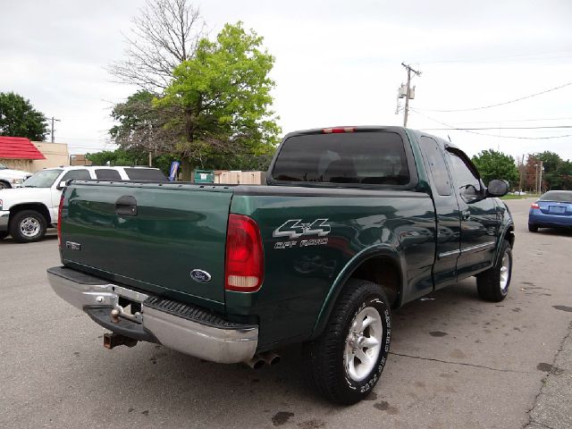 2000 Ford F150 SE Well Kept Alloy Wheels