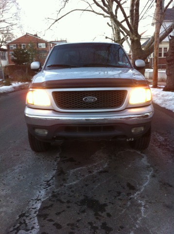 2000 Ford F150 Crew Cab Short Box 2-wheel Drive SLE