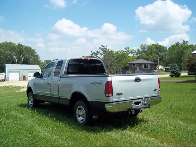 2000 Ford F150 SLT 1 Ton Dually 4dr 35