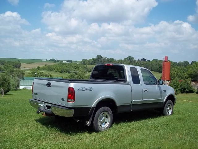 2000 Ford F150 SLT 1 Ton Dually 4dr 35