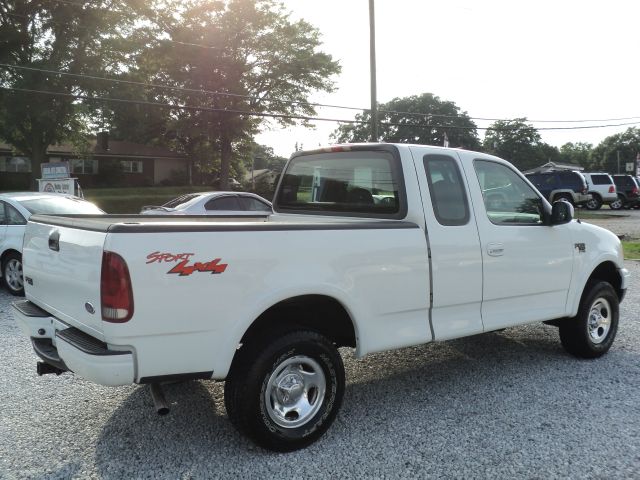 2000 Ford F150 Reg Cab 108 WB