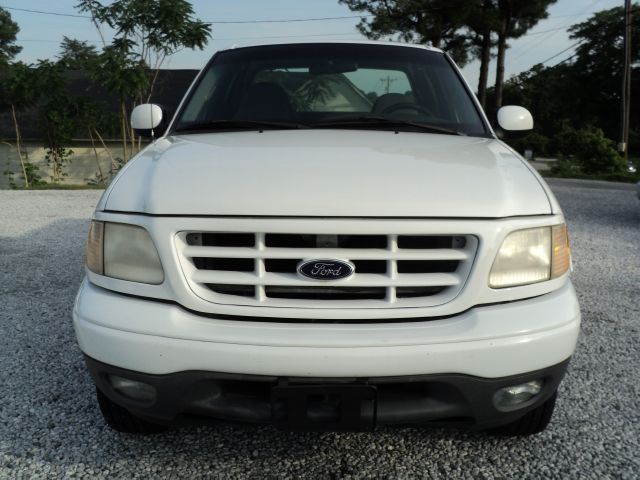 2000 Ford F150 Reg Cab 108 WB