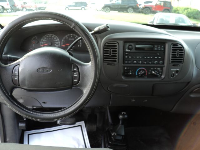 2000 Ford F150 Reg Cab 108 WB