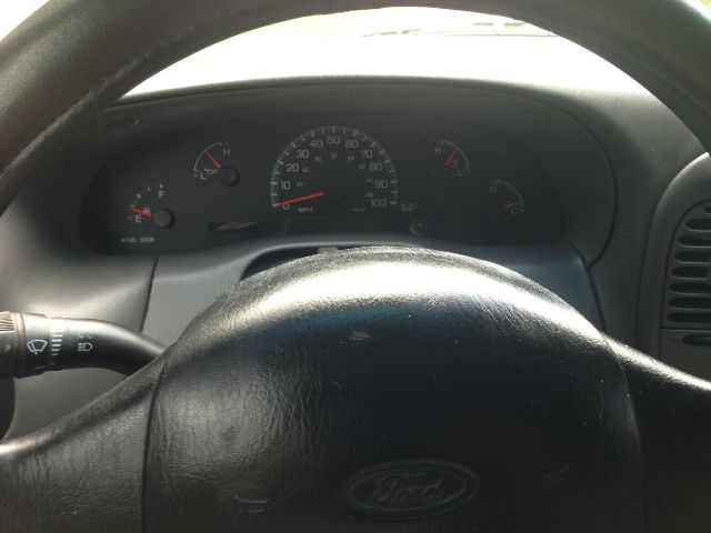 2000 Ford F150 Extended LS