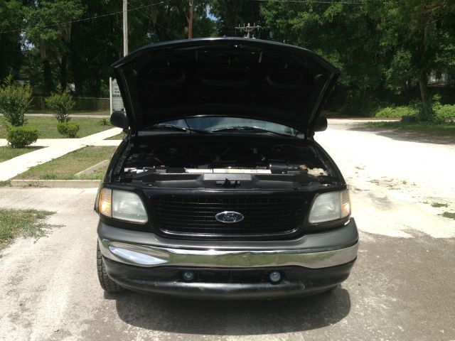 2000 Ford F150 Extended LS