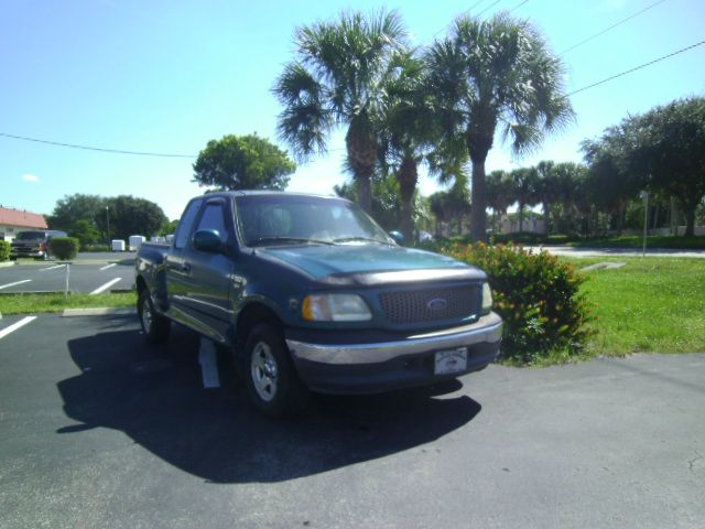 2000 Ford F150 SLE 5.3L V8 4WD 9 Passenger ABS TC