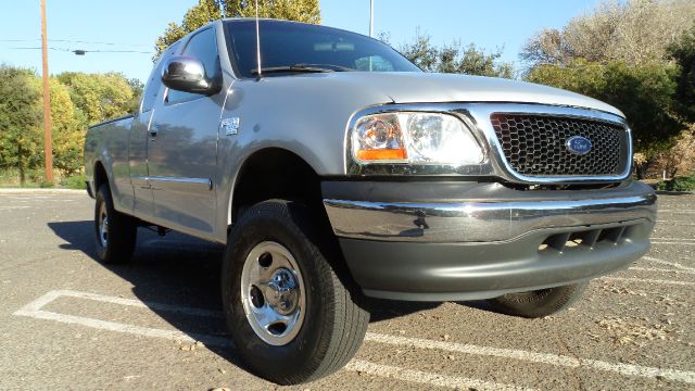 2001 Ford F150 SLT 1 Ton Dually 4dr 35