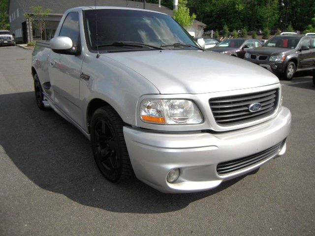 2001 Ford F150 4dr 4-cyl (natl) SUV