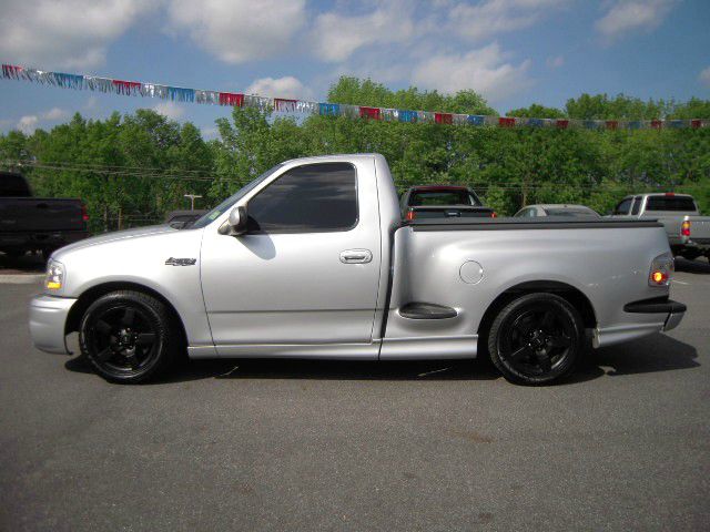 2001 Ford F150 4dr 4-cyl (natl) SUV