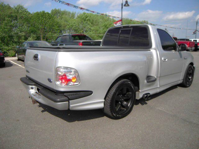 2001 Ford F150 4dr 4-cyl (natl) SUV