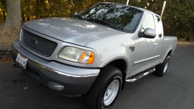 2001 Ford F150 SLT 1 Ton Dually 4dr 35