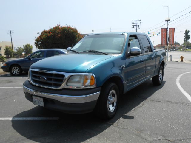 2001 Ford F150 SL Short Bed 2WD