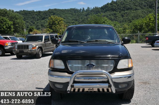 2001 Ford F150 XLS 4D Sedan