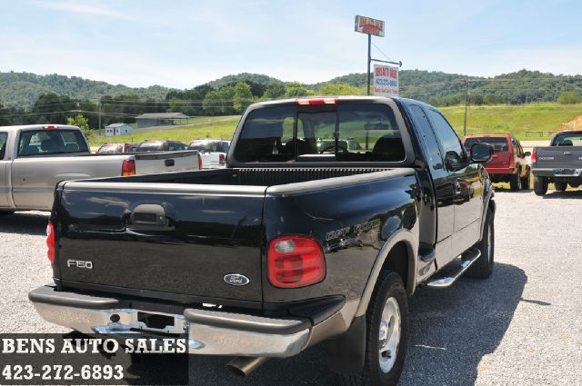 2001 Ford F150 XLS 4D Sedan