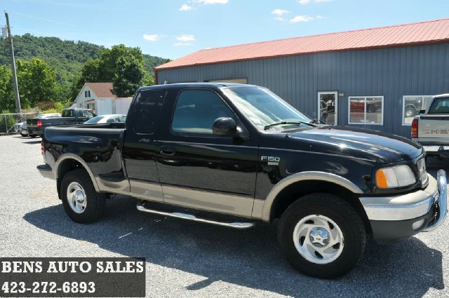 2001 Ford F150 XLS 4D Sedan