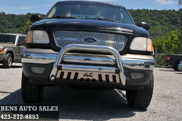 2001 Ford F150 XLS 4D Sedan