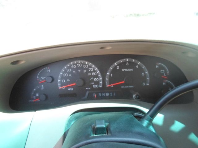 2001 Ford F150 2500 SL