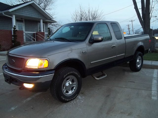 2001 Ford F150 Crew Cab 143.5 WB 4WD SLT