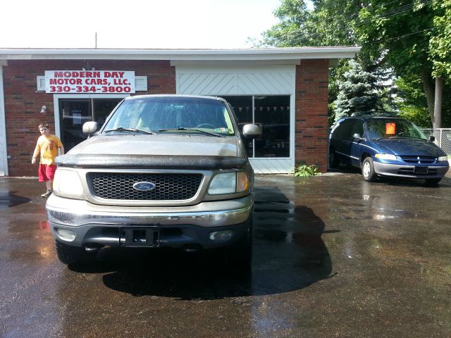 2001 Ford F150 SLT 1 Ton Dually 4dr 35