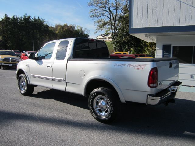 2001 Ford F150 SLT 1 Ton Dually 4dr 35