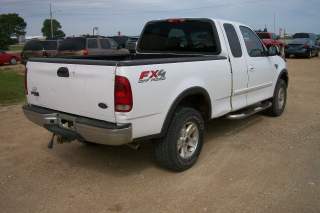 2002 Ford F150 SLT 1 Ton Dually 4dr 35