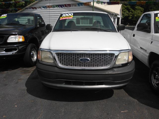 2002 Ford F150 Crew Cab Short Box 2-wheel Drive SLE