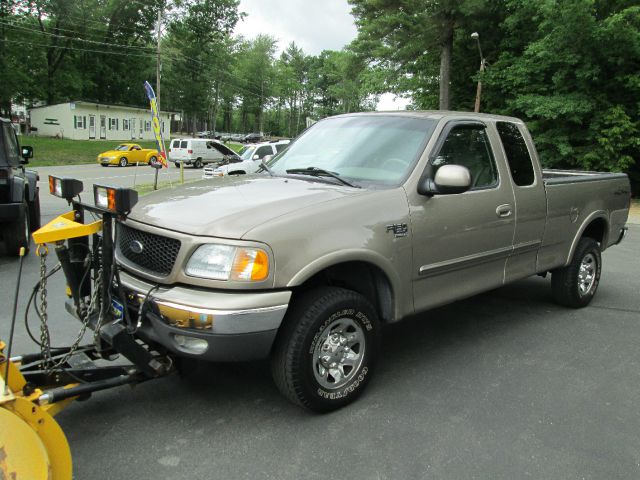 2002 Ford F150 SLT 1 Ton Dually 4dr 35