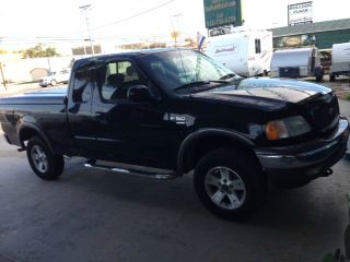 2002 Ford F150 SLT 1 Ton Dually 4dr 35