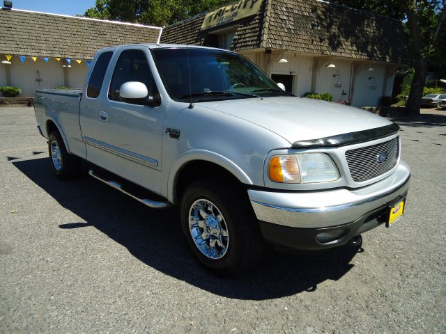 2002 Ford F150 SLT 1 Ton Dually 4dr 35