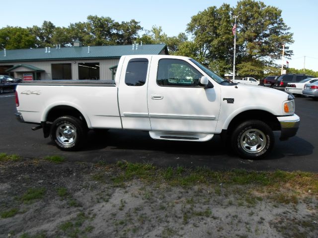 2002 Ford F150 SLT 1 Ton Dually 4dr 35