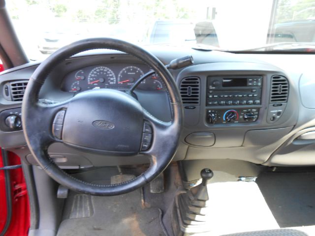 2002 Ford F150 SE Well Kept Alloy Wheels