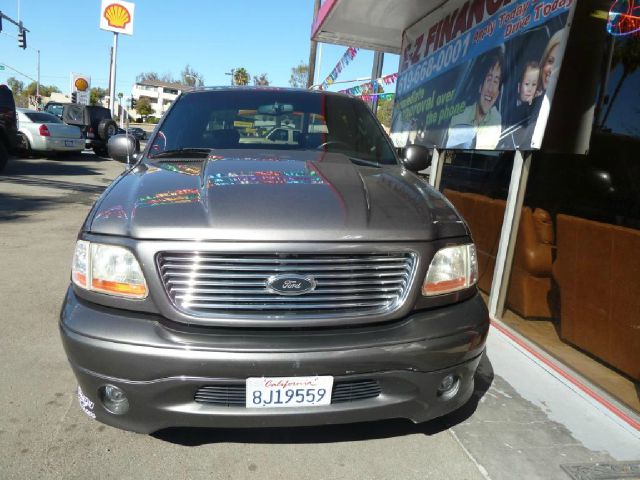 2002 Ford F150 SLT 1 Ton Dually 4dr 35