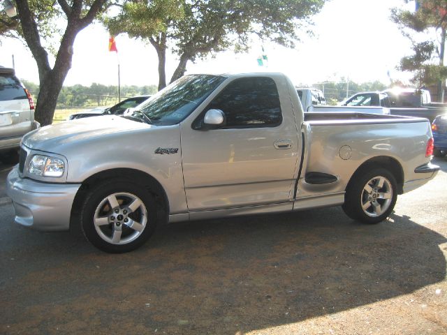 2002 Ford F150 4dr 4-cyl (natl) SUV