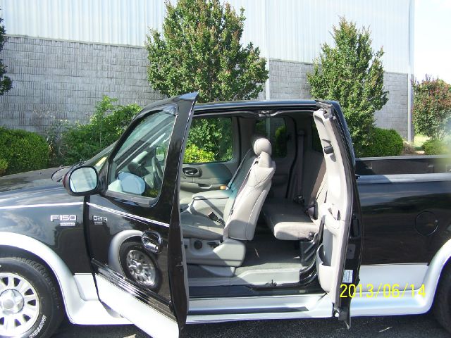 2002 Ford F150 Executive L