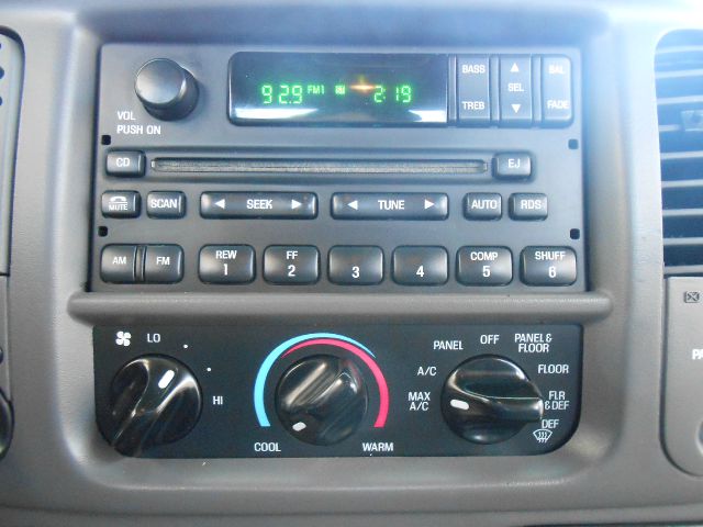 2002 Ford F150 SLT 1 Ton Dually 4dr 35