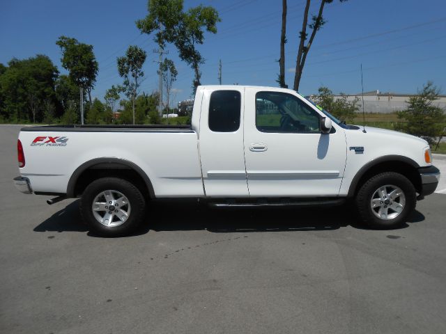 2002 Ford F150 SLT 1 Ton Dually 4dr 35