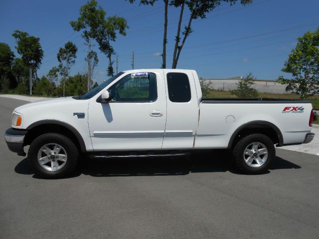 2002 Ford F150 SLT 1 Ton Dually 4dr 35