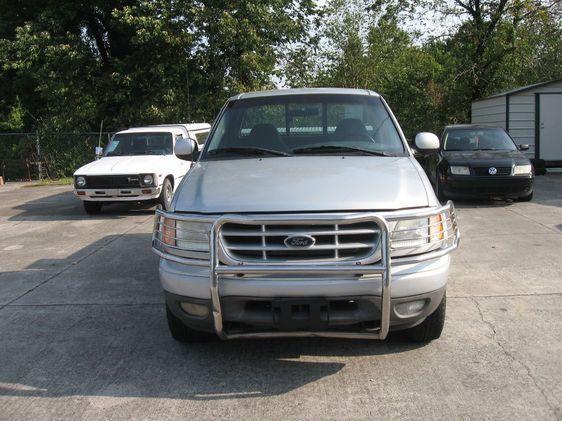 2002 Ford F150 QUAD CAB Sport 1500 Down