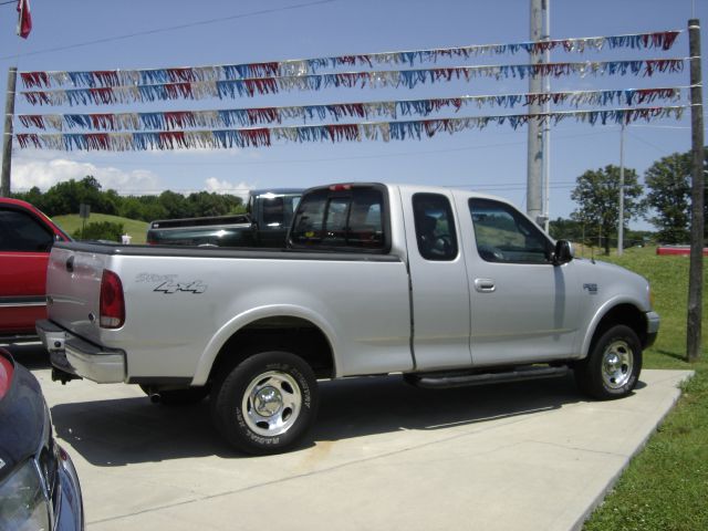 2002 Ford F150 SLT 1 Ton Dually 4dr 35