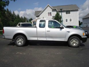 2003 Ford F150 SLE- 4X4