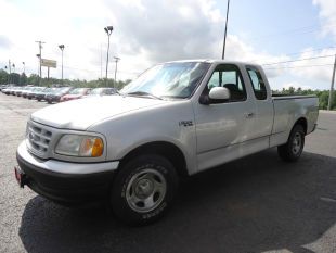 2003 Ford F150 SLE- 4X4