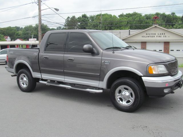 2003 Ford F150 XLT Supercrew Short Bed 2WD