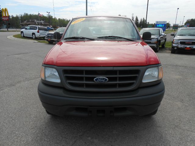 2003 Ford F150 Crew Cab Short Box 2-wheel Drive SLE