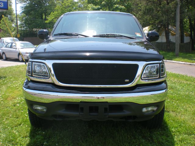 2003 Ford F150 XL 2WD Reg Cab