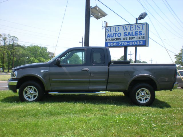 2003 Ford F150 XL 2WD Reg Cab