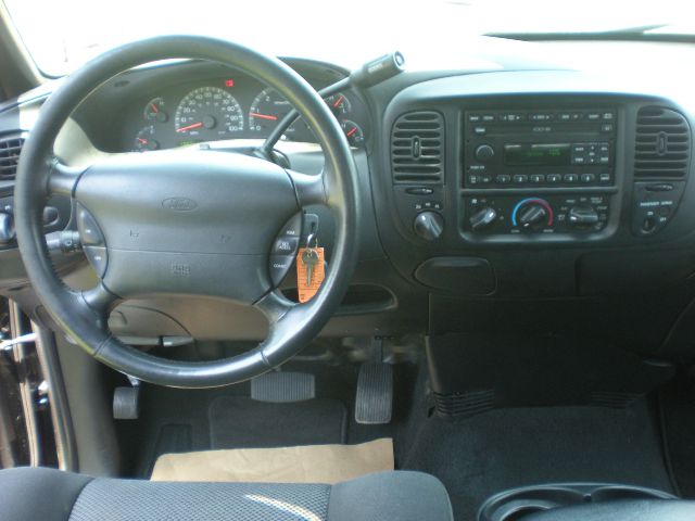 2003 Ford F150 XL 2WD Reg Cab